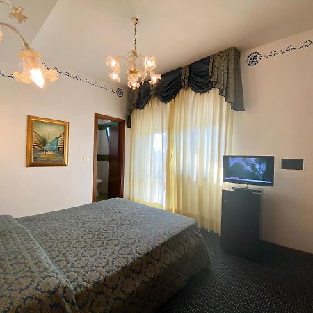 Hotel Florida 利多迪迪耶索洛 外观 照片