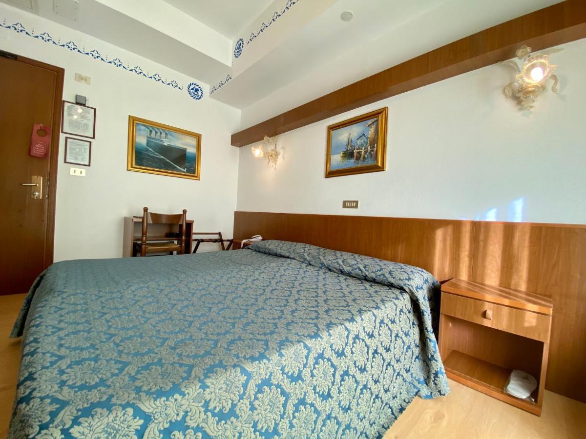 Hotel Florida 利多迪迪耶索洛 外观 照片